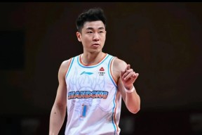 九游体育入口-赛前体能课后；斯图加特外线爆发备战CBA常规赛；媒体盛赞；年轻球员得到机会(尤文图斯迎战斯图加特)